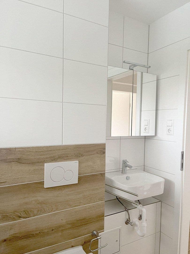 Pronájem bytu 3+1 65 m², Ulm, Bádensko-Württembersko Pronájem bytu 3+1 65 m², Ulm, Bádensko-Württembersko