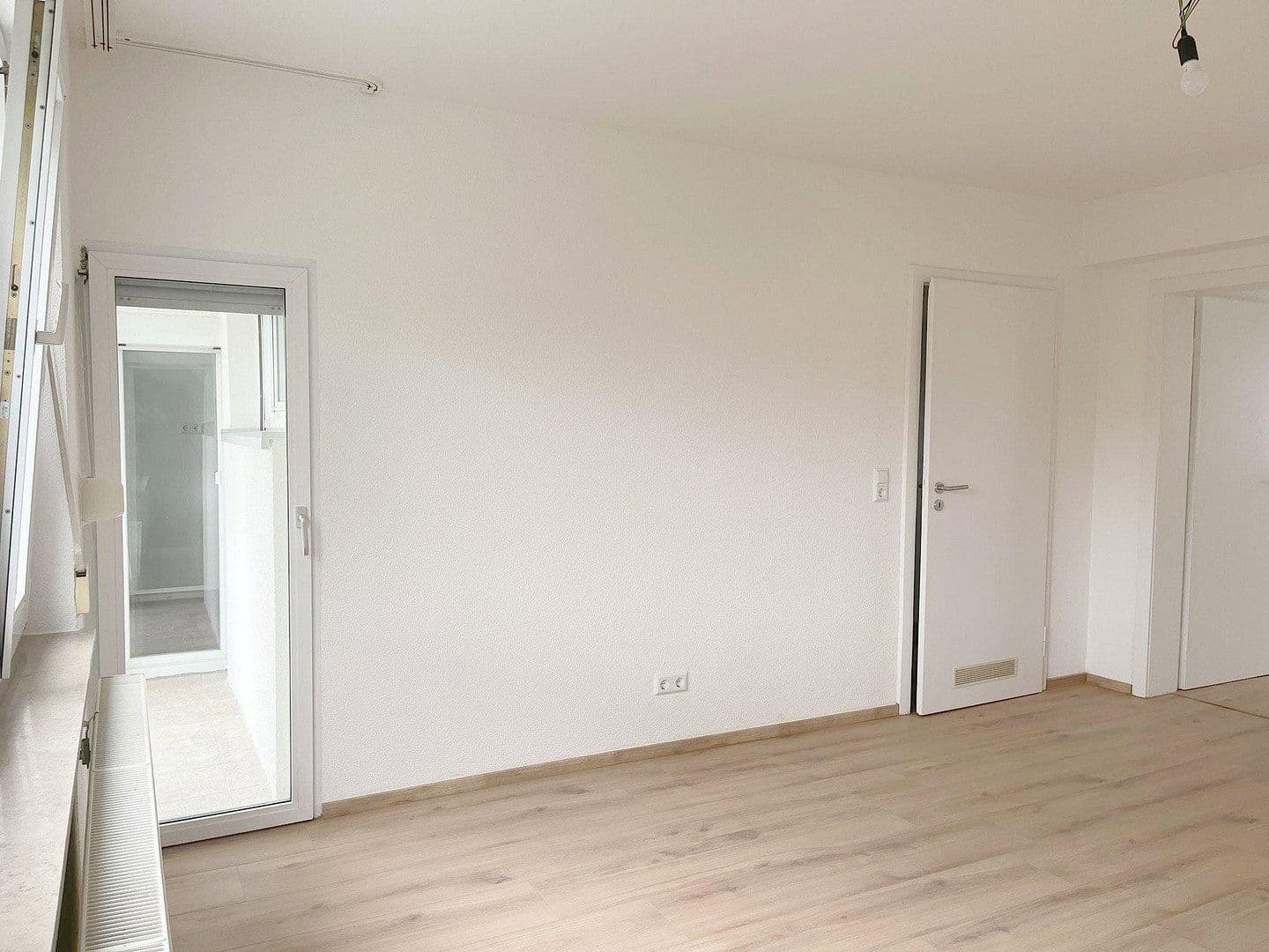 Pronájem bytu 3+1 65 m², Ulm, Bádensko-Württembersko Pronájem bytu 3+1 65 m², Ulm, Bádensko-Württembersko