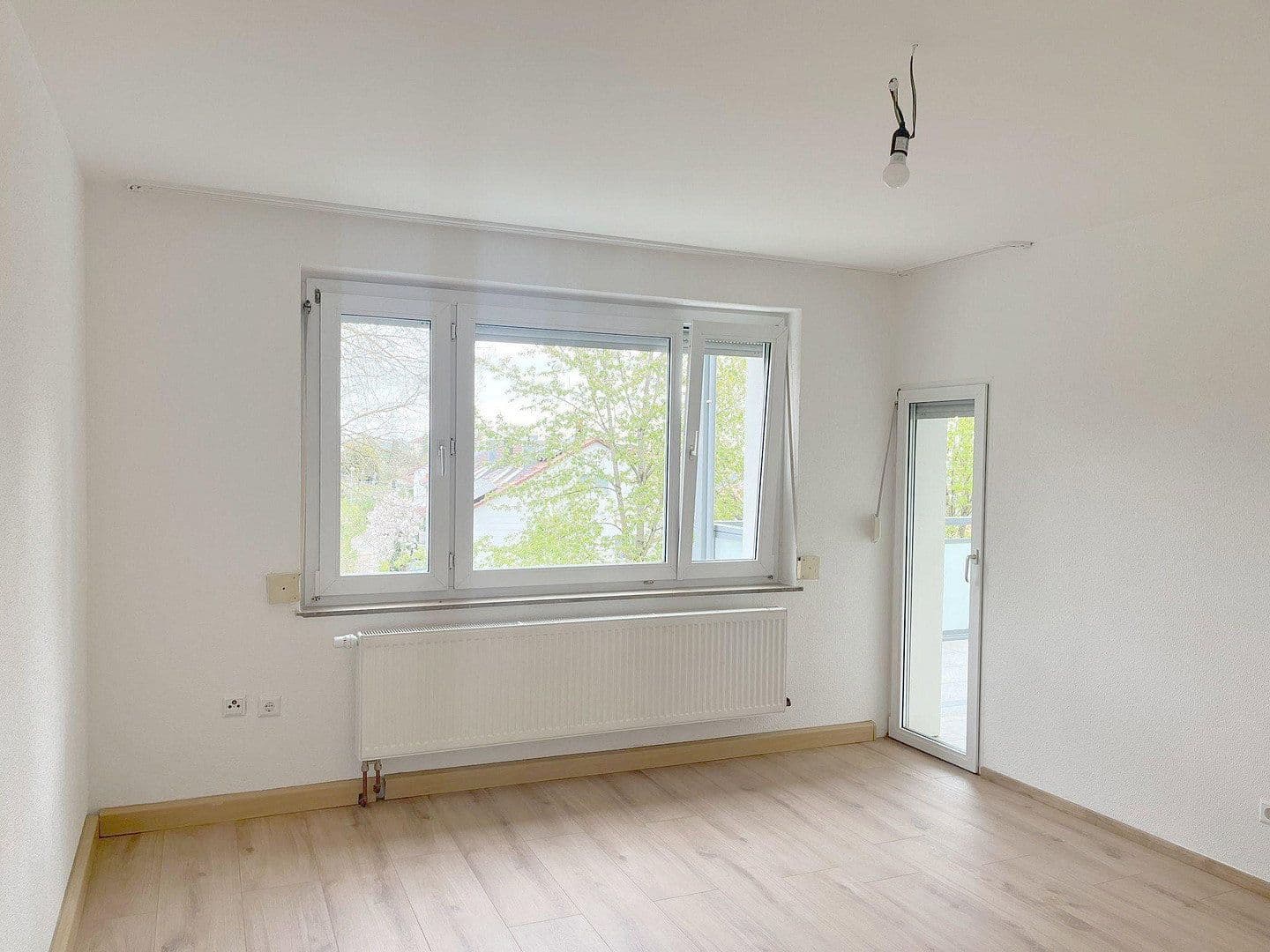 Pronájem bytu 3+1 65 m², Ulm, Bádensko-Württembersko Pronájem bytu 3+1 65 m², Ulm, Bádensko-Württembersko