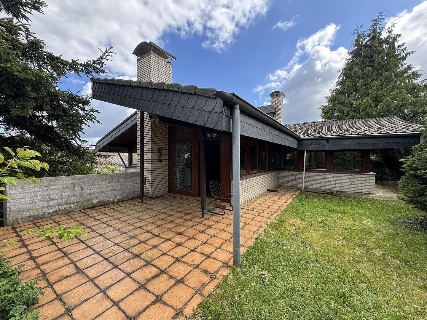 Prodej domu 226 m², pozemek 620 m², Ashfordstr. 20, Bad Münstereifel, Severní Porýní-Vestfálsko Prodej domu 226 m², pozemek 620 m², Ashfordstr. 20, Bad Münstereifel, Severní Porýní-Vestfálsko