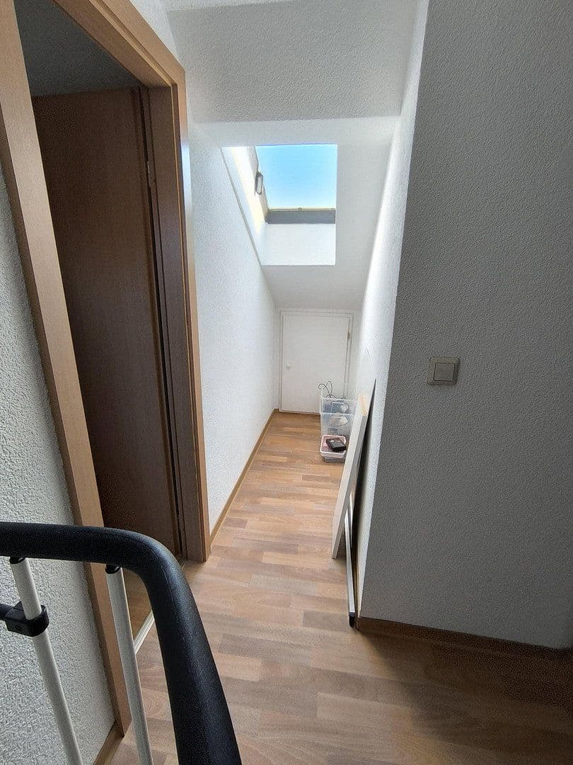 Pronájem bytu 4+1 98 m², Abendstr. 15 b, Magdeburg, Sasko-Anhaltsko Pronájem bytu 4+1 98 m², Abendstr. 15 b, Magdeburg, Sasko-Anhaltsko