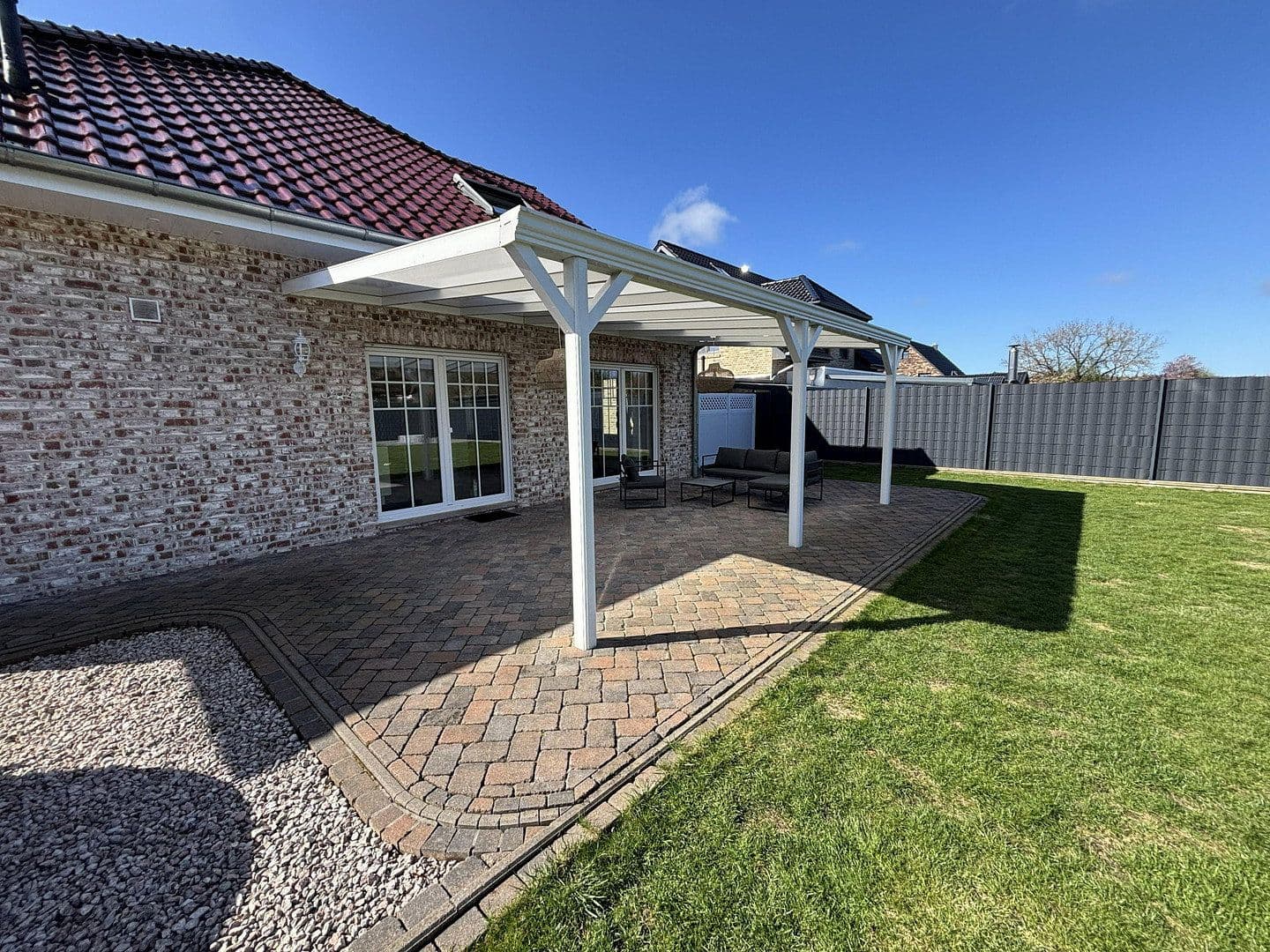 Prodej domu 197 m², pozemek 859 m², Kührstedter Weg 11, Geestland, Dolní Sasko Prodej domu 197 m², pozemek 859 m², Kührstedter Weg 11, Geestland, Dolní Sasko