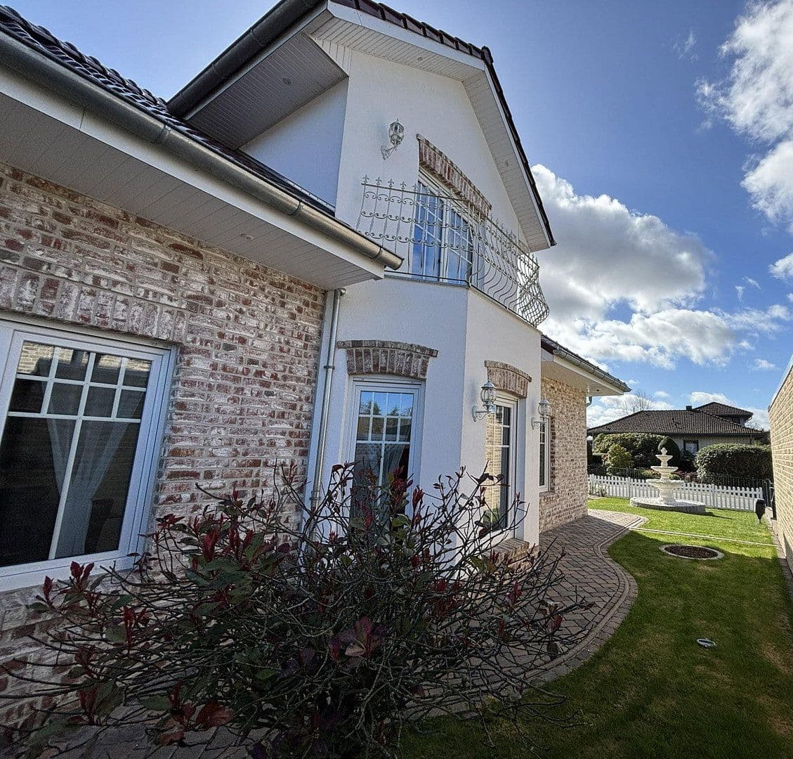 Prodej domu 197 m², pozemek 859 m², Kührstedter Weg 11, Geestland, Dolní Sasko Prodej domu 197 m², pozemek 859 m², Kührstedter Weg 11, Geestland, Dolní Sasko