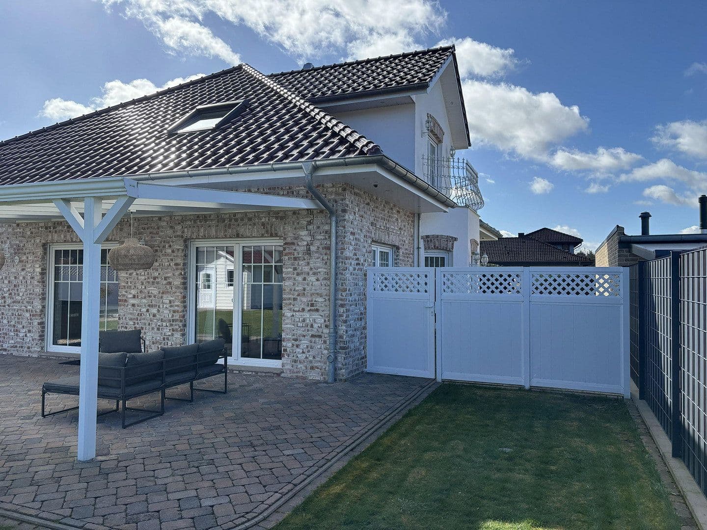 Prodej domu 197 m², pozemek 859 m², Kührstedter Weg 11, Geestland, Dolní Sasko Prodej domu 197 m², pozemek 859 m², Kührstedter Weg 11, Geestland, Dolní Sasko