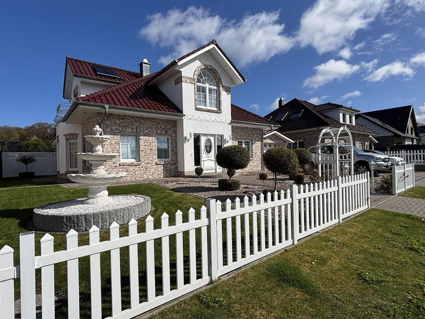 Prodej domu 197 m², pozemek 859 m², Kührstedter Weg 11, Geestland, Dolní Sasko Prodej domu 197 m², pozemek 859 m², Kührstedter Weg 11, Geestland, Dolní Sasko