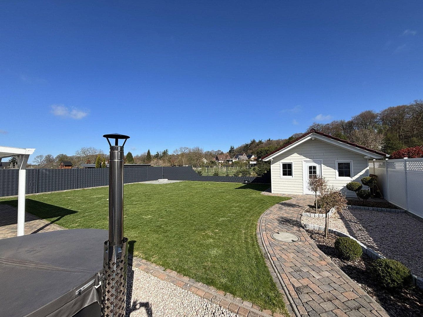 Prodej domu 197 m², pozemek 859 m², Kührstedter Weg 11, Geestland, Dolní Sasko Prodej domu 197 m², pozemek 859 m², Kührstedter Weg 11, Geestland, Dolní Sasko