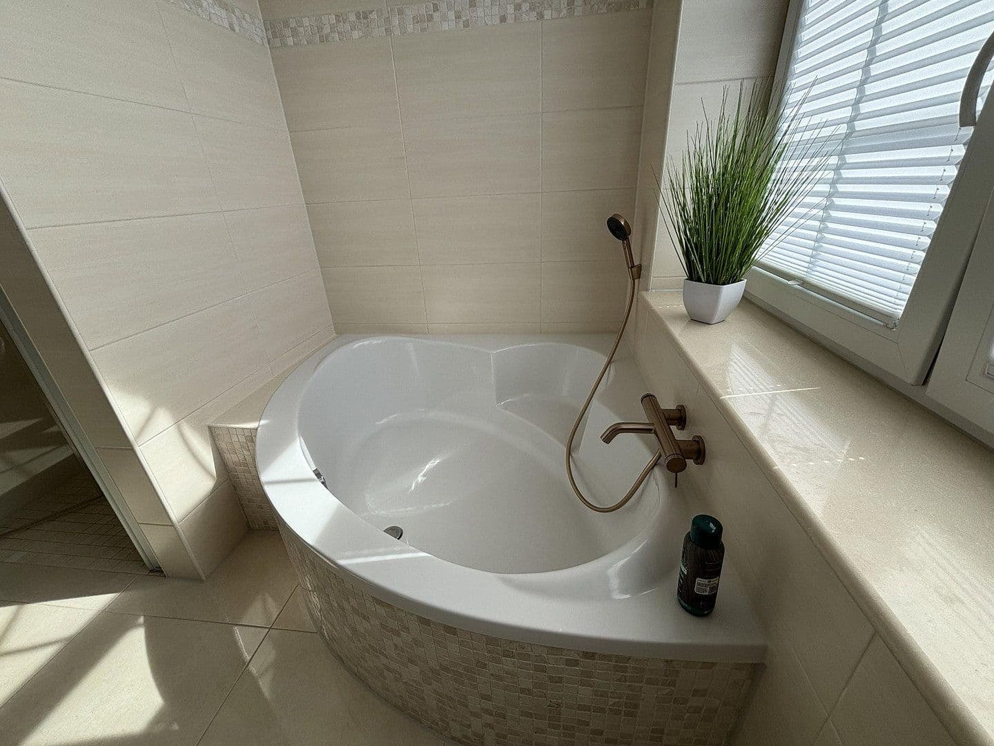 Prodej domu 197 m², pozemek 859 m², Kührstedter Weg 11, Geestland, Dolní Sasko Prodej domu 197 m², pozemek 859 m², Kührstedter Weg 11, Geestland, Dolní Sasko