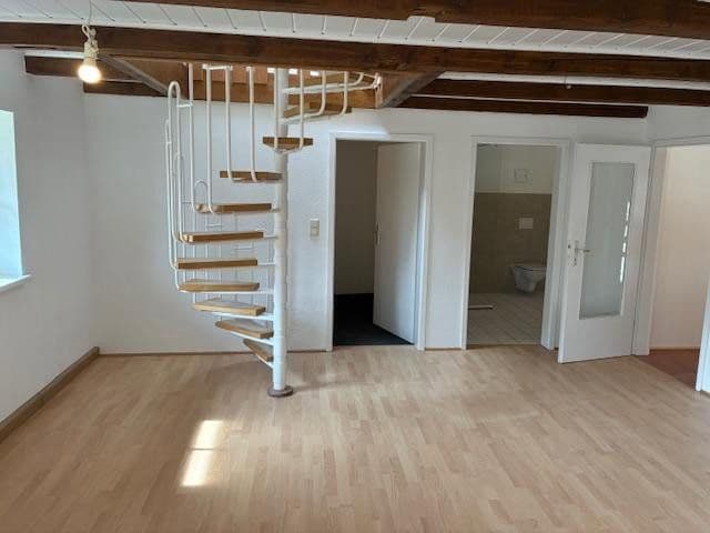 Pronájem bytu 3+kk 129 m², Alte Dorfstraße 1a, Seesen, Dolní Sasko Pronájem bytu 3+kk 129 m², Alte Dorfstraße 1a, Seesen, Dolní Sasko