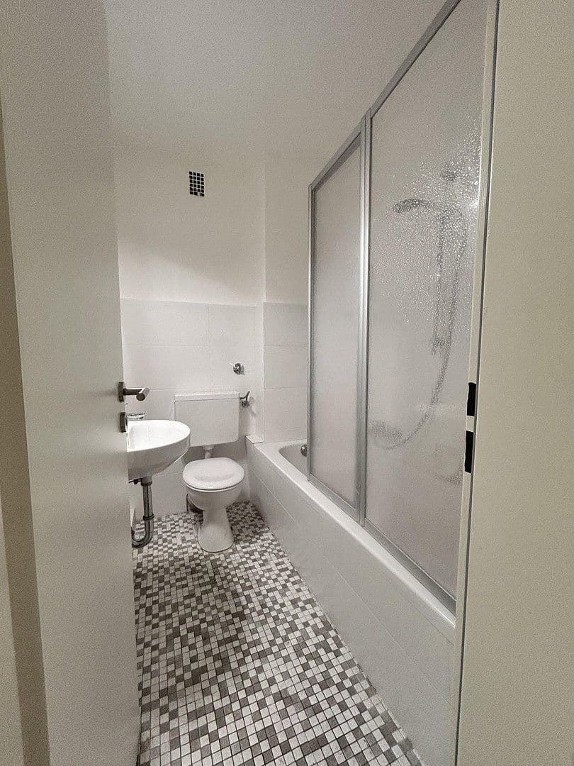 Pronájem bytu 3+1 63 m², Natruperstr. 130 D, Osnabrück, Dolní Sasko Pronájem bytu 3+1 63 m², Natruperstr. 130 D, Osnabrück, Dolní Sasko