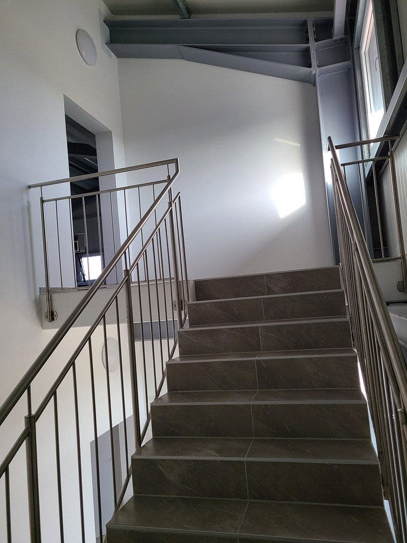 Pronájem nebytového prostoru 1.363 m², Martinshof 2, Valley, Bavorsko Pronájem nebytového prostoru 1.363 m², Martinshof 2, Valley, Bavorsko