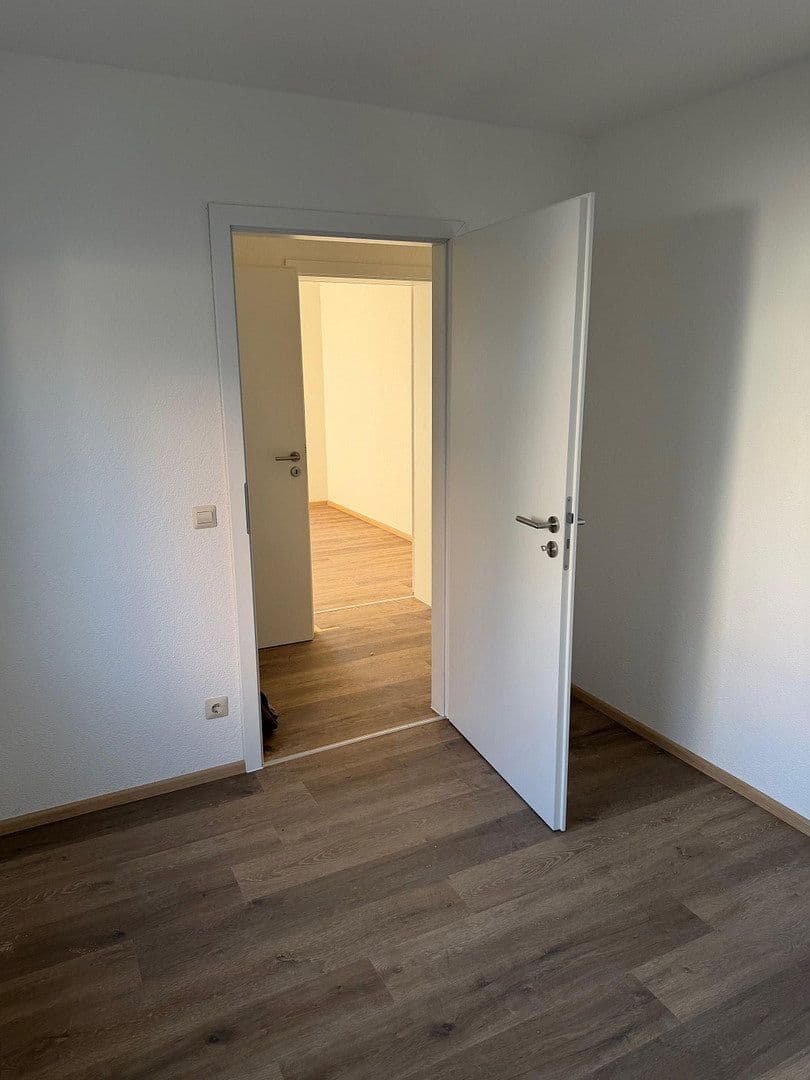 Prodej bytu 4+1 93 m², Alte Schulstr. 11, Zimmern ob Rottweil, Bádensko-Württembersko Prodej bytu 4+1 93 m², Alte Schulstr. 11, Zimmern ob Rottweil, Bádensko-Württembersko
