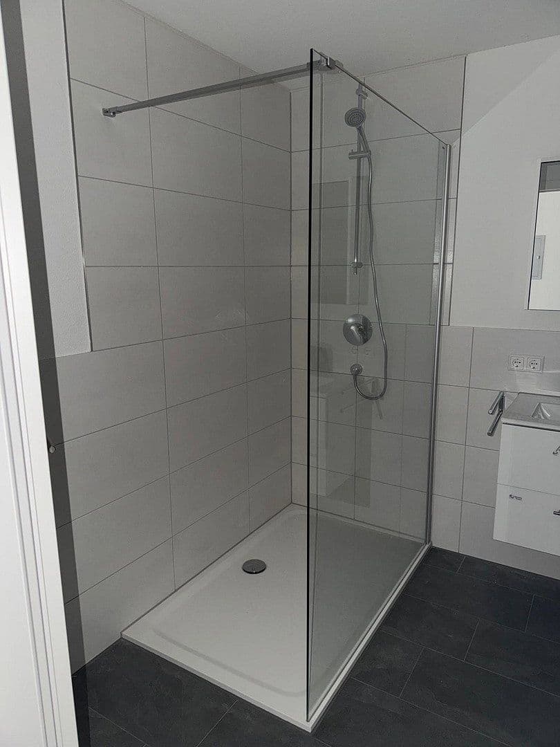 Prodej bytu 4+1 93 m², Alte Schulstr. 11, Zimmern ob Rottweil, Bádensko-Württembersko Prodej bytu 4+1 93 m², Alte Schulstr. 11, Zimmern ob Rottweil, Bádensko-Württembersko