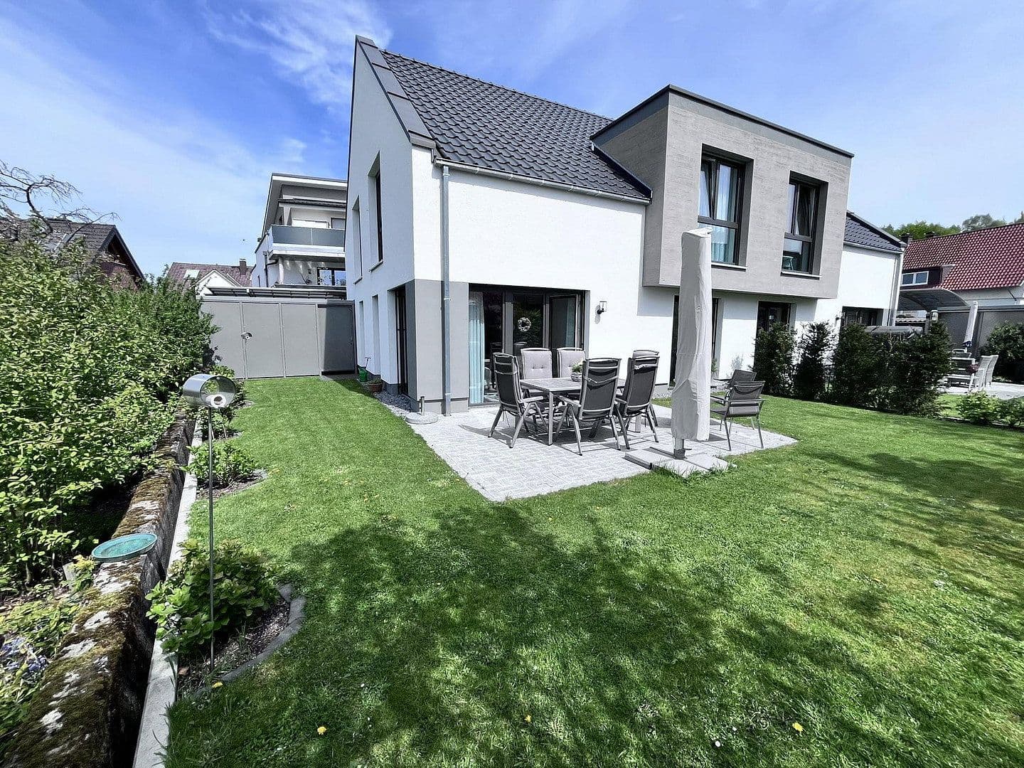 Pronájem domu 128 m², pozemek 320 m², Detmold, Severní Porýní-Vestfálsko Pronájem domu 128 m², pozemek 320 m², Detmold, Severní Porýní-Vestfálsko