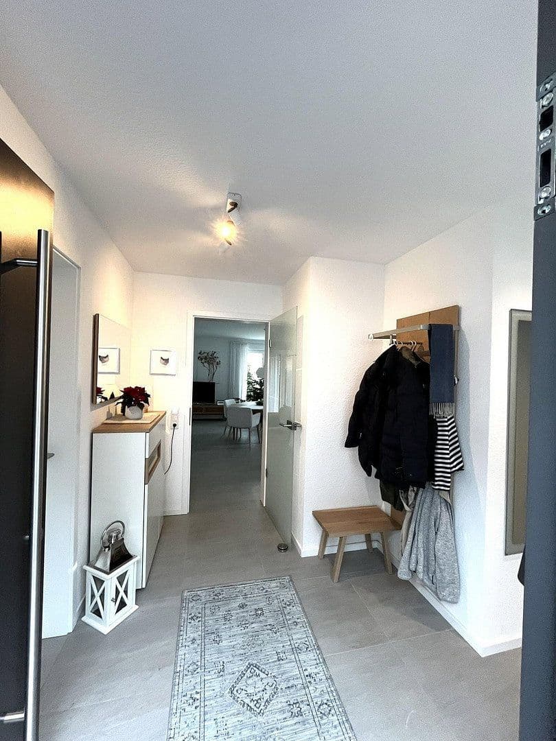 Pronájem domu 128 m², pozemek 320 m², Detmold, Severní Porýní-Vestfálsko Pronájem domu 128 m², pozemek 320 m², Detmold, Severní Porýní-Vestfálsko