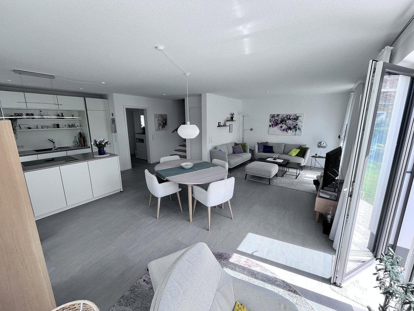 Pronájem domu 128 m², pozemek 320 m², Detmold, Severní Porýní-Vestfálsko Pronájem domu 128 m², pozemek 320 m², Detmold, Severní Porýní-Vestfálsko