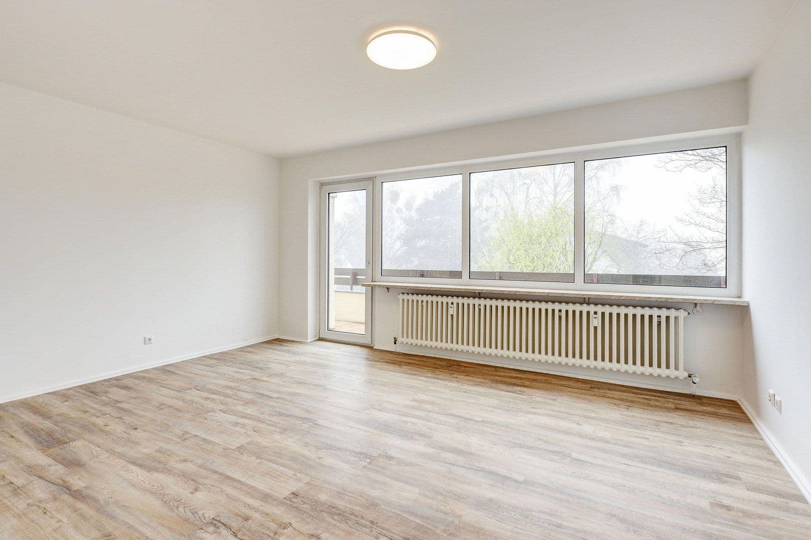 Prodej bytu 3+1 80 m², Dahlemer Weg 93, Berlin, Berlín Prodej bytu 3+1 80 m², Dahlemer Weg 93, Berlin, Berlín