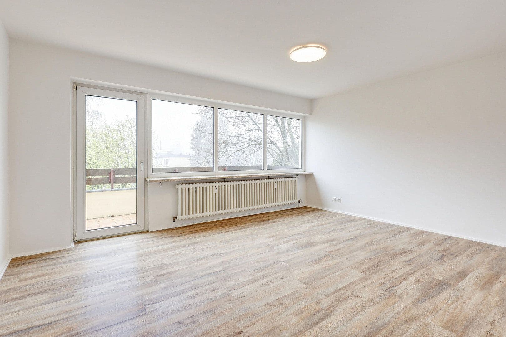 Prodej bytu 3+1 80 m², Dahlemer Weg 93, Berlin, Berlín Prodej bytu 3+1 80 m², Dahlemer Weg 93, Berlin, Berlín