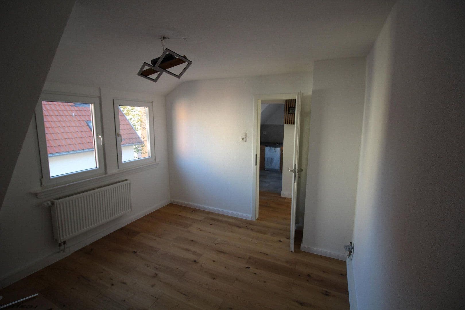 Prodej domu 163 m², pozemek 142 m², Stuttgart, Bádensko-Württembersko Prodej domu 163 m², pozemek 142 m², Stuttgart, Bádensko-Württembersko