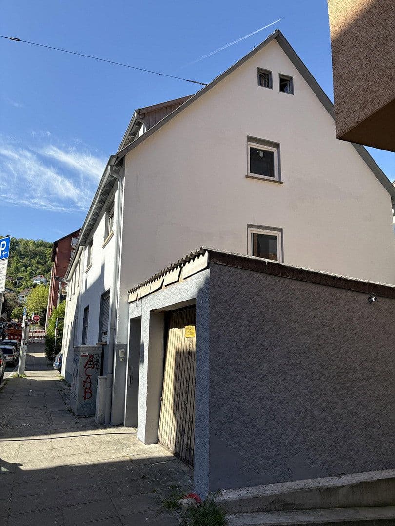 Prodej domu 163 m², pozemek 142 m², Stuttgart, Bádensko-Württembersko Prodej domu 163 m², pozemek 142 m², Stuttgart, Bádensko-Württembersko