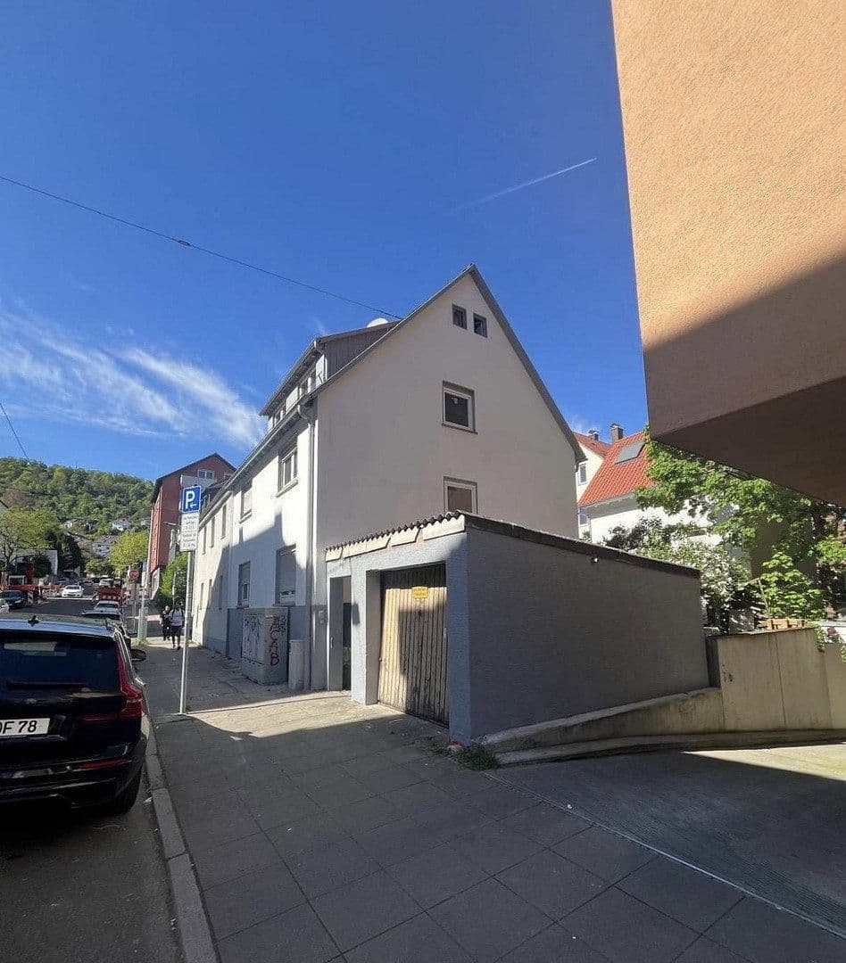 Prodej domu 163 m², pozemek 142 m², Stuttgart, Bádensko-Württembersko Prodej domu 163 m², pozemek 142 m², Stuttgart, Bádensko-Württembersko
