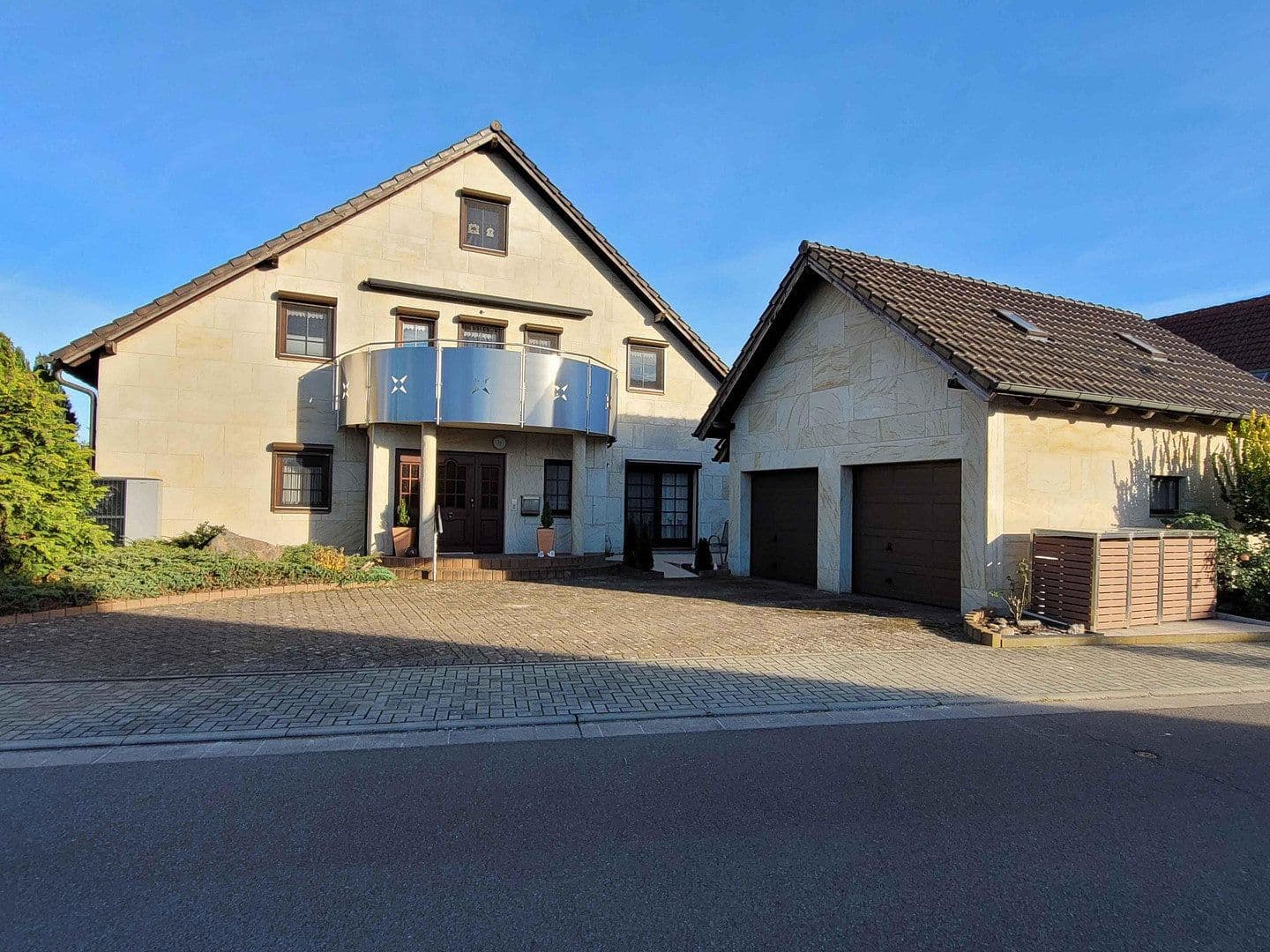 Prodej domu 311 m², pozemek 658 m², Kiebitzweg 12, Cottbus, Braniborsko Prodej domu 311 m², pozemek 658 m², Kiebitzweg 12, Cottbus, Braniborsko
