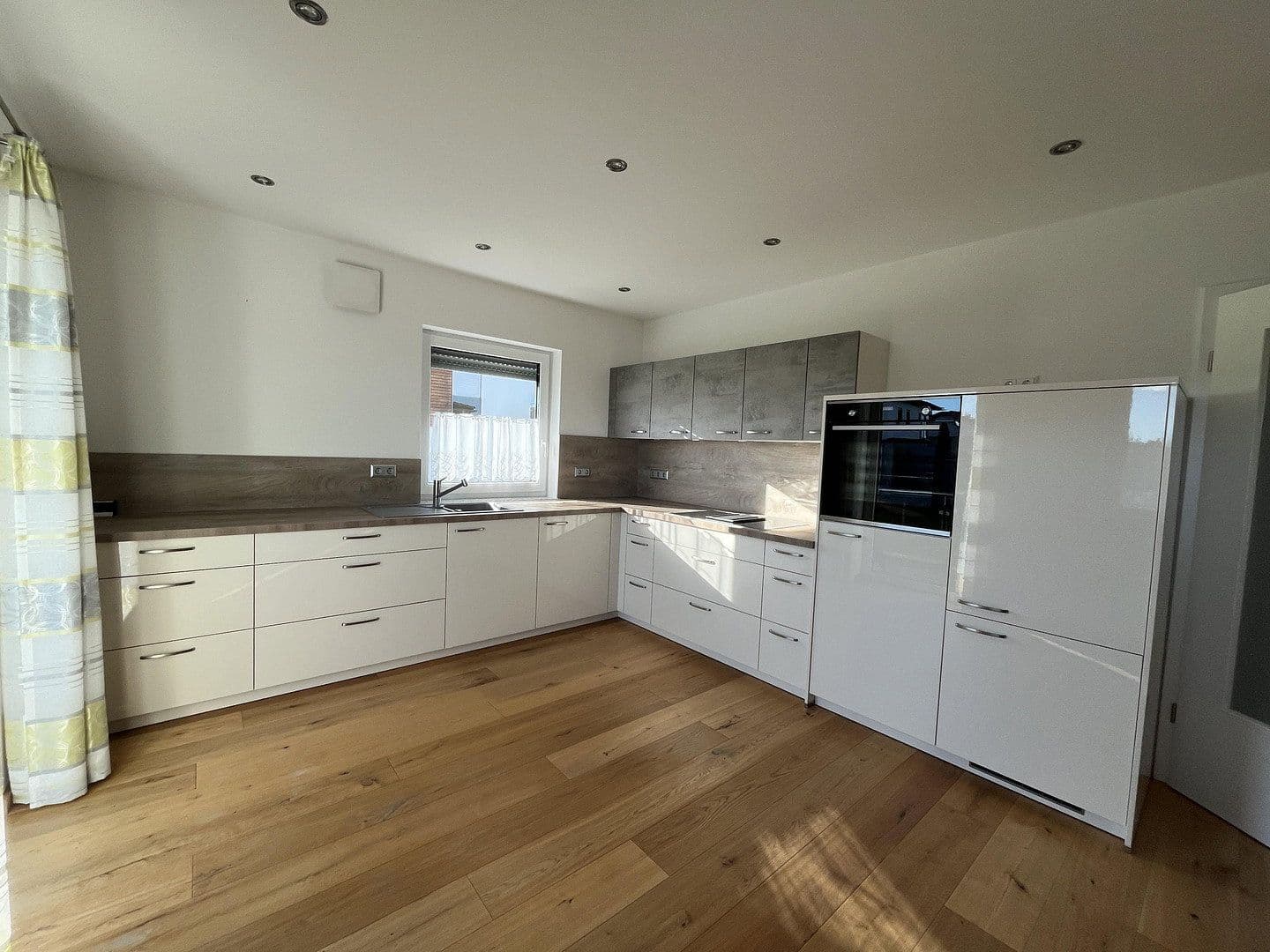 Pronájem bytu 2+1 73 m², Tittling, Bavorsko Pronájem bytu 2+1 73 m², Tittling, Bavorsko