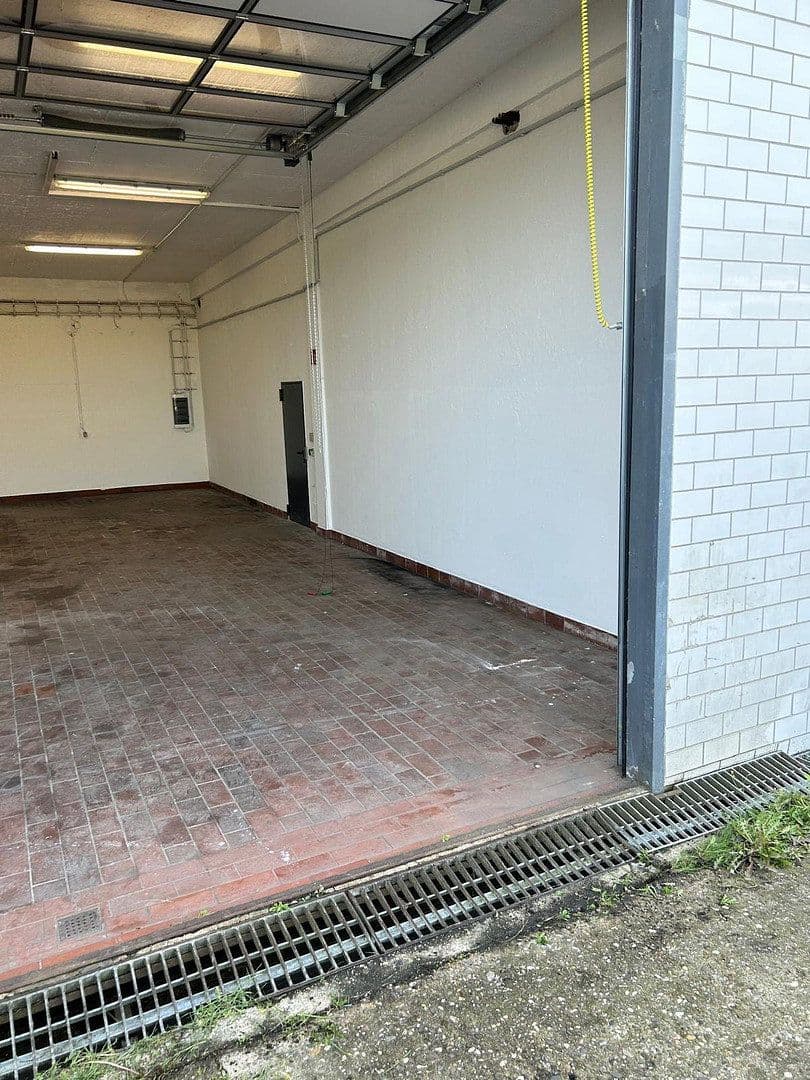 Pronájem nebytového prostoru 131 m², Iserlohn, Severní Porýní-Vestfálsko Pronájem nebytového prostoru 131 m², Iserlohn, Severní Porýní-Vestfálsko