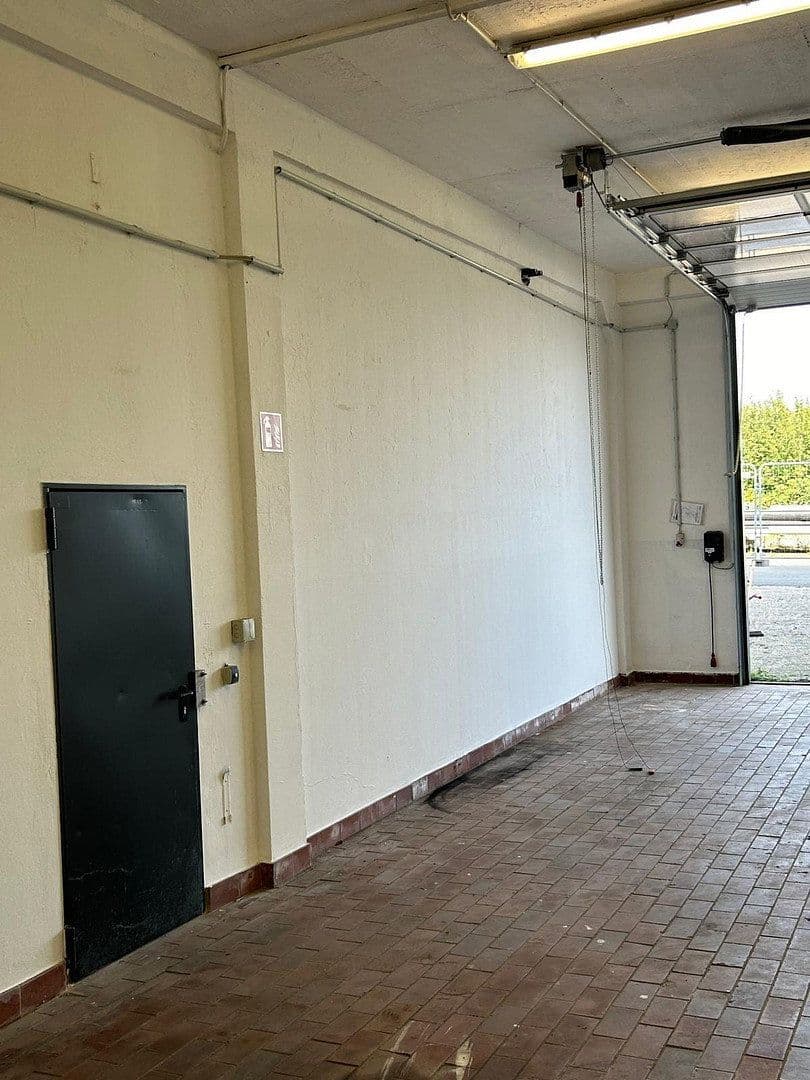 Pronájem nebytového prostoru 131 m², Iserlohn, Severní Porýní-Vestfálsko Pronájem nebytového prostoru 131 m², Iserlohn, Severní Porýní-Vestfálsko