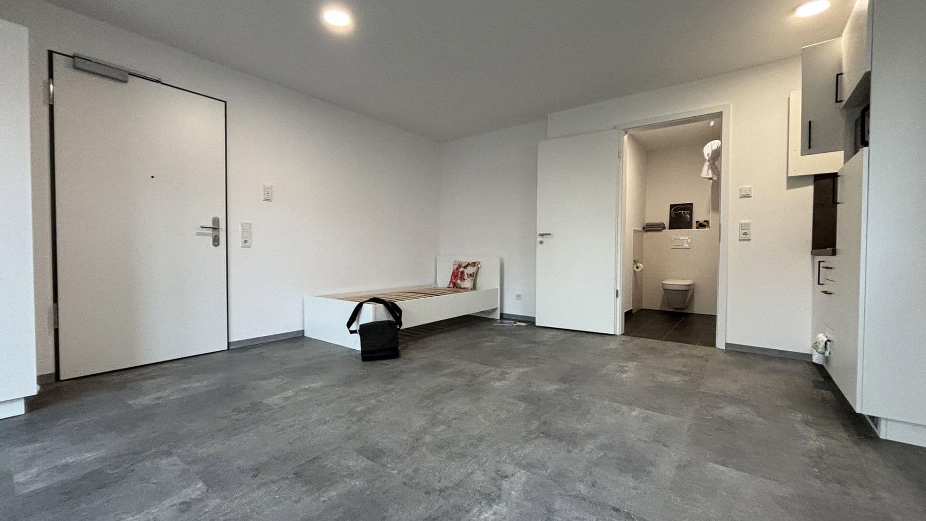 Pronájem bytu 1+1 33 m², Rebhuhnstr. 11, Augsburg, Bavorsko Pronájem bytu 1+1 33 m², Rebhuhnstr. 11, Augsburg, Bavorsko