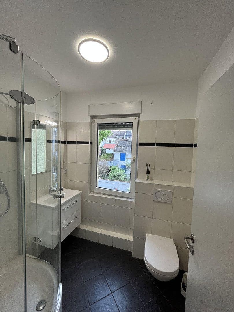 Pronájem bytu 1+1 21 m², Oeserstraße 13, Frankfurt Nied, Hessen Pronájem bytu 1+1 21 m², Oeserstraße 13, Frankfurt Nied, Hessen