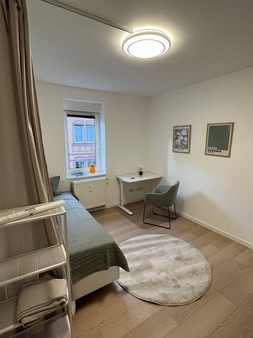 Pronájem bytu 1+1 21 m², Oeserstraße 13, Frankfurt Nied, Hessen Pronájem bytu 1+1 21 m², Oeserstraße 13, Frankfurt Nied, Hessen