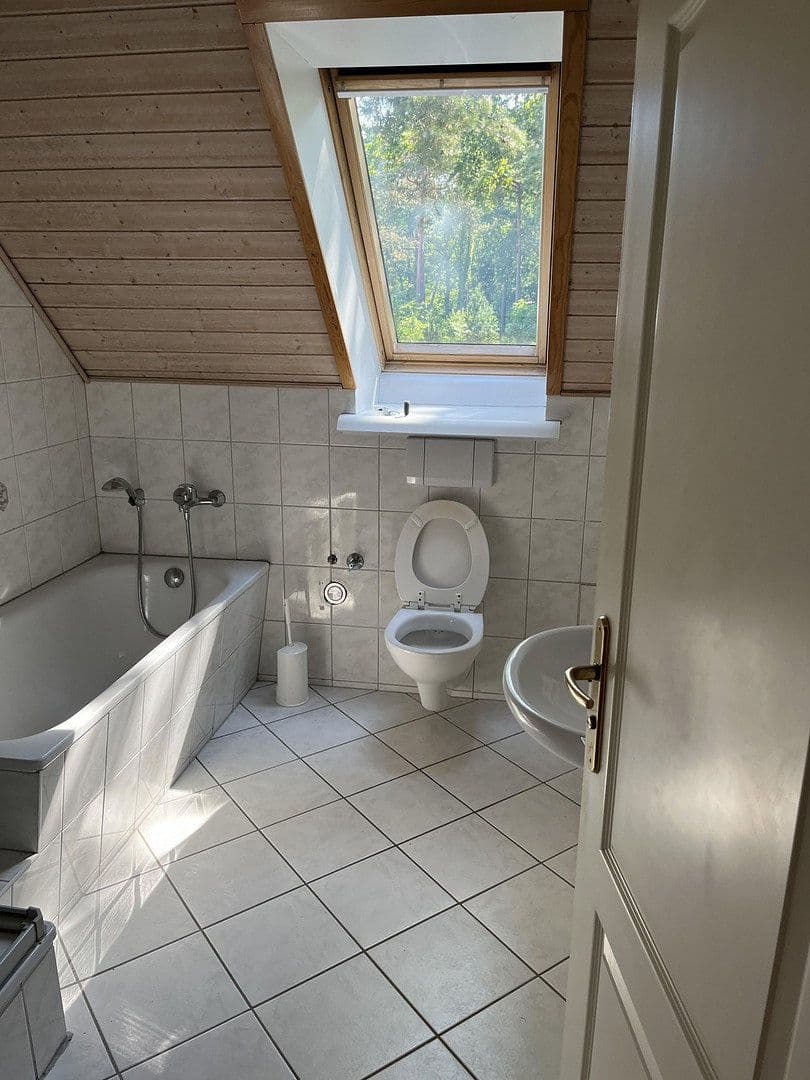Prodej domu 269 m², pozemek 734 m², Glienicke/Nordbahn, Braniborsko Prodej domu 269 m², pozemek 734 m², Glienicke/Nordbahn, Braniborsko