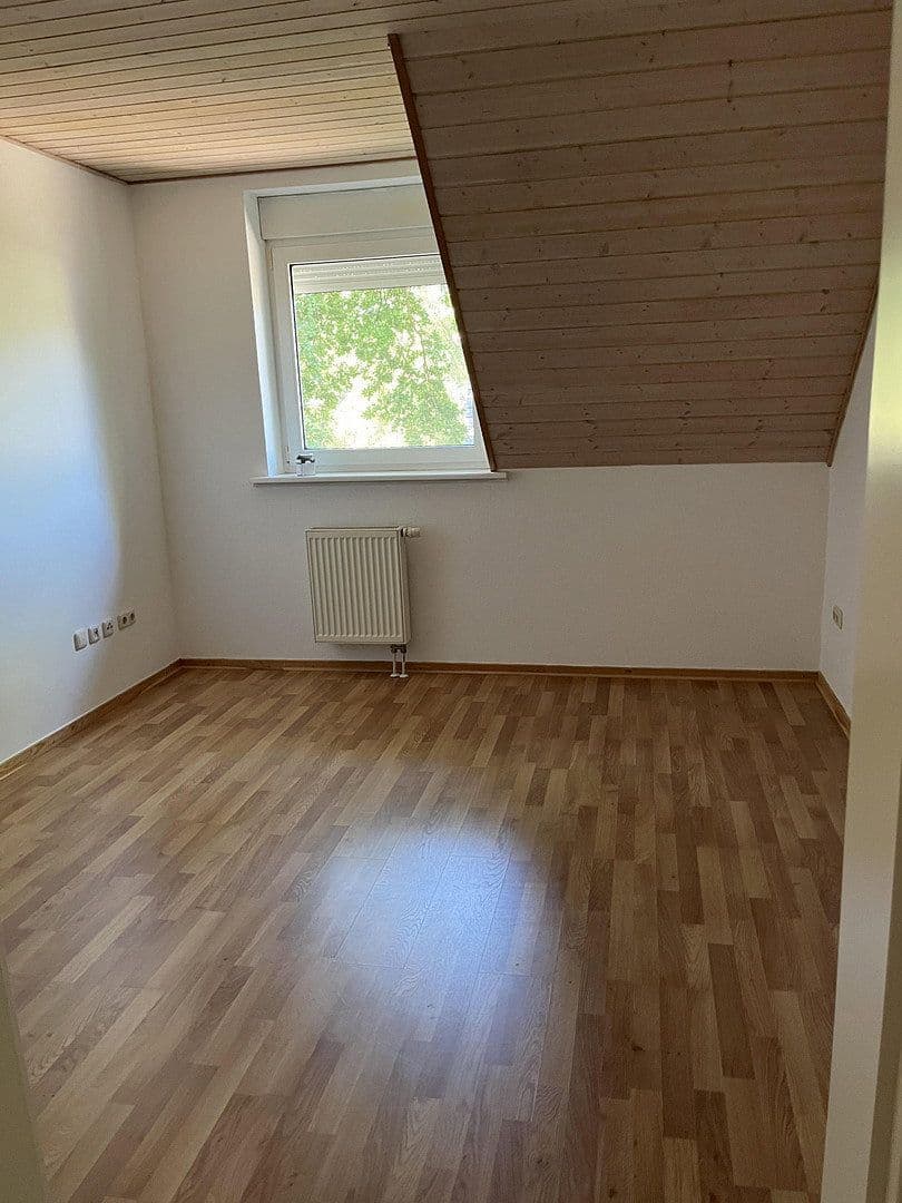 Prodej domu 269 m², pozemek 734 m², Glienicke/Nordbahn, Braniborsko Prodej domu 269 m², pozemek 734 m², Glienicke/Nordbahn, Braniborsko