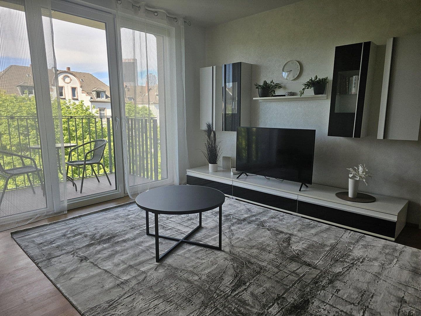 Pronájem bytu 3+1 76 m², Frankenallee 39, Frankfurt am Main, Hessen Pronájem bytu 3+1 76 m², Frankenallee 39, Frankfurt am Main, Hessen