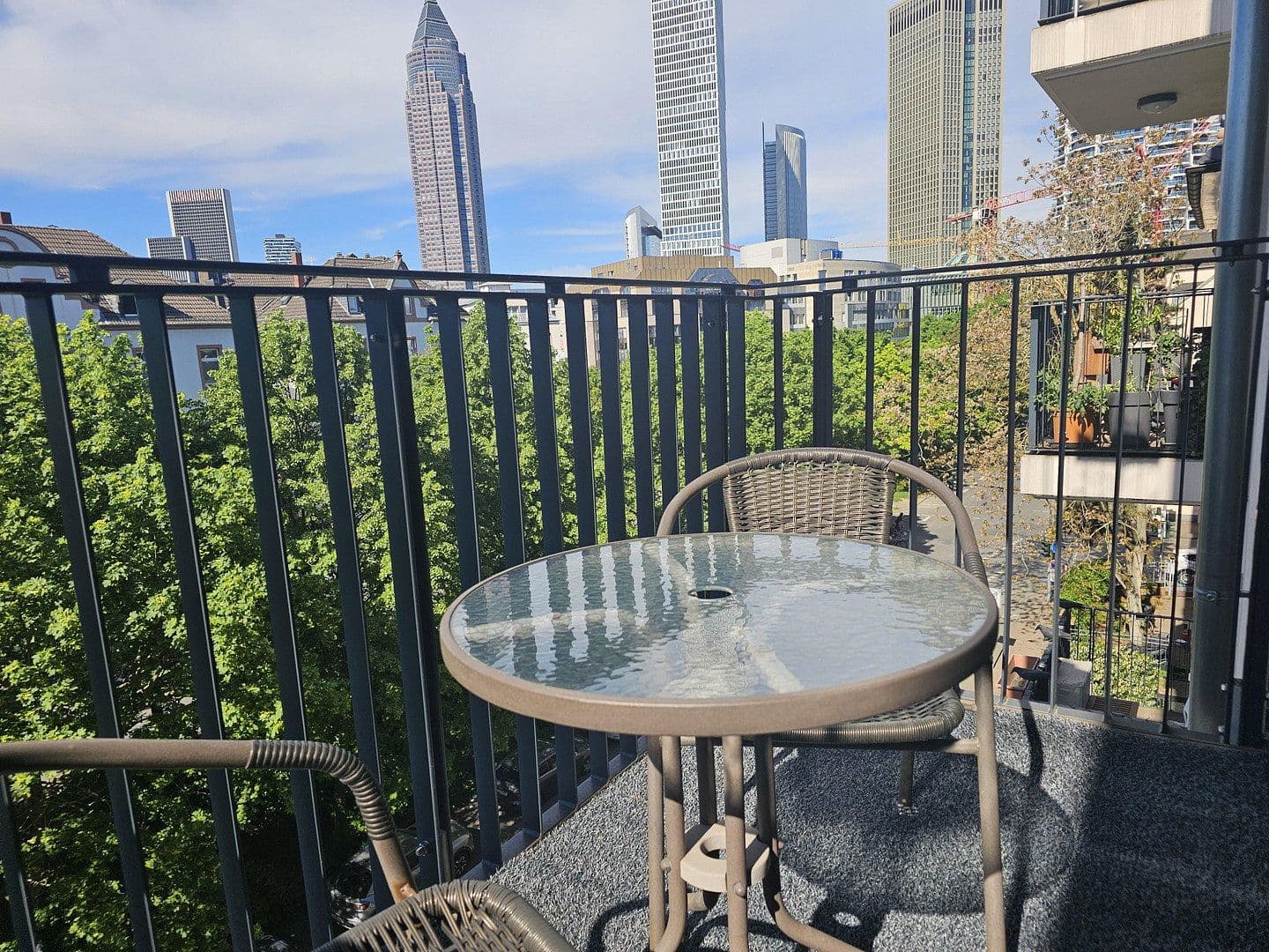 Pronájem bytu 3+1 76 m², Frankenallee 39, Frankfurt am Main, Hessen Pronájem bytu 3+1 76 m², Frankenallee 39, Frankfurt am Main, Hessen