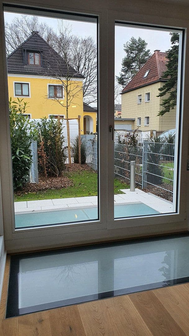 Pronájem bytu 2+1 60 m², Siegmund-Schacky-Str. 15, München, Bavorsko Pronájem bytu 2+1 60 m², Siegmund-Schacky-Str. 15, München, Bavorsko