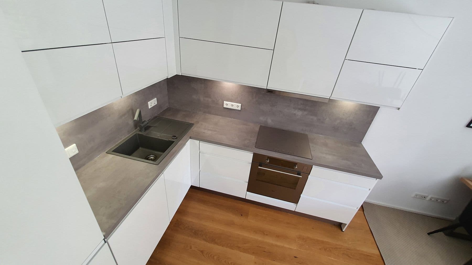 Pronájem bytu 2+1 60 m², Siegmund-Schacky-Str. 15, München, Bavorsko Pronájem bytu 2+1 60 m², Siegmund-Schacky-Str. 15, München, Bavorsko