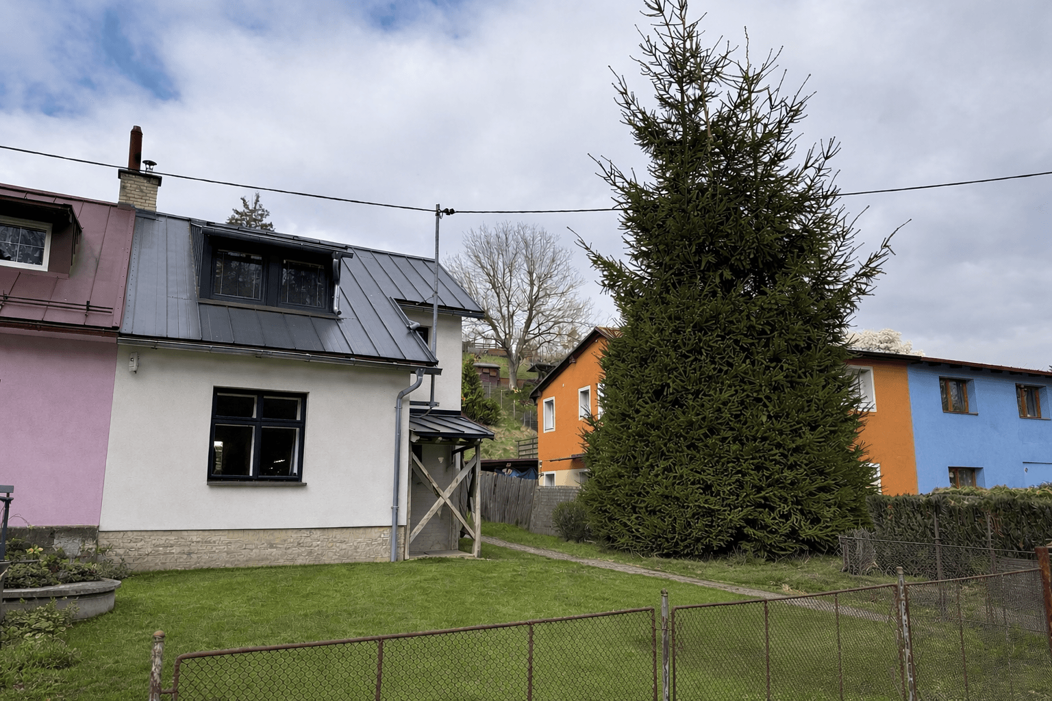 Prodej domu 135 m², pozemek 1.182 m², Hvězdonice, Středočeský kraj Prodej domu 135 m², pozemek 1.182 m², Hvězdonice, Středočeský kraj