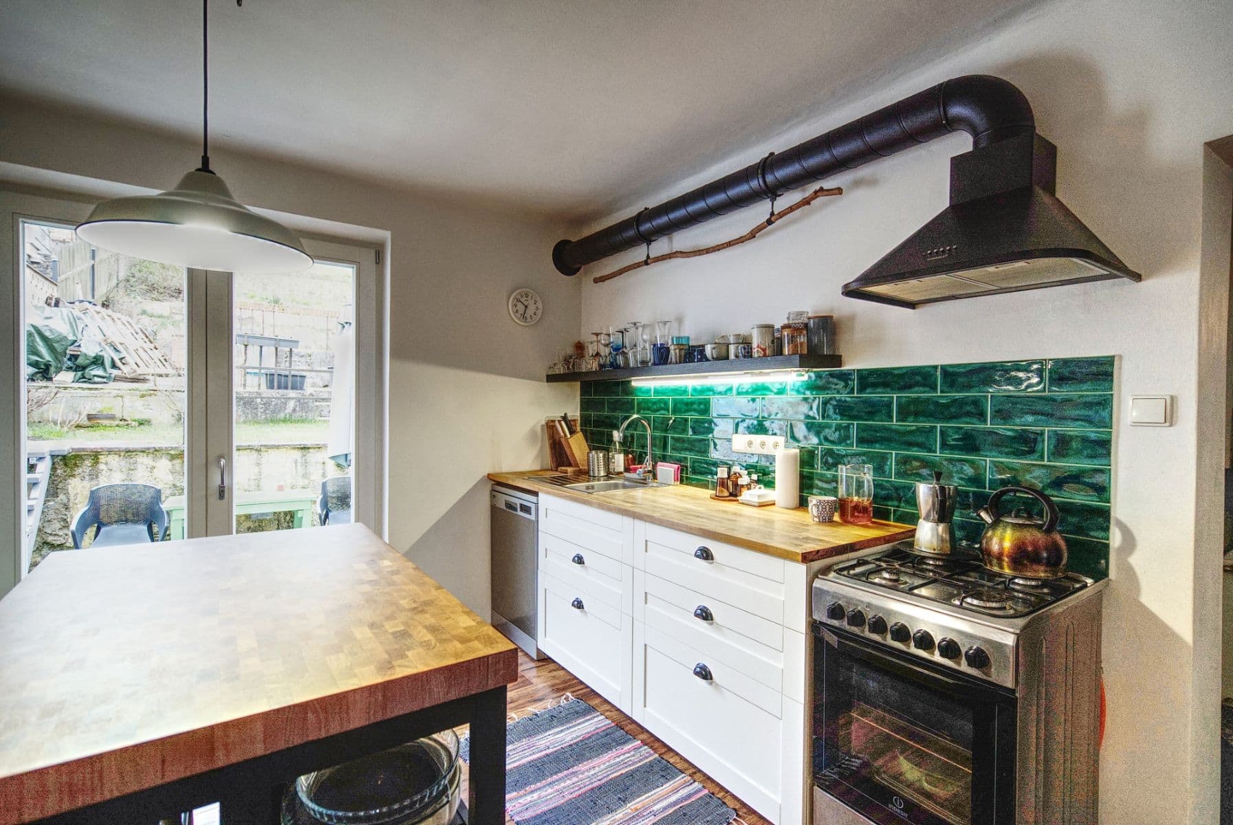Prodej domu 135 m², pozemek 1.182 m², Hvězdonice, Středočeský kraj Prodej domu 135 m², pozemek 1.182 m², Hvězdonice, Středočeský kraj