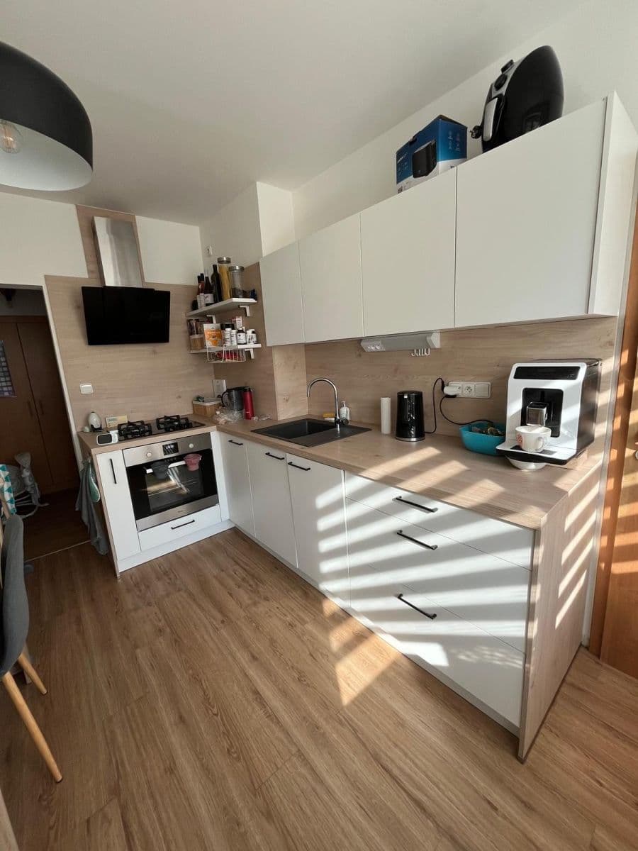 Pronájem bytu 2+1 70 m², Dolní hejčínská, Olomouc, Olomoucký kraj Pronájem bytu 2+1 70 m², Dolní hejčínská, Olomouc, Olomoucký kraj