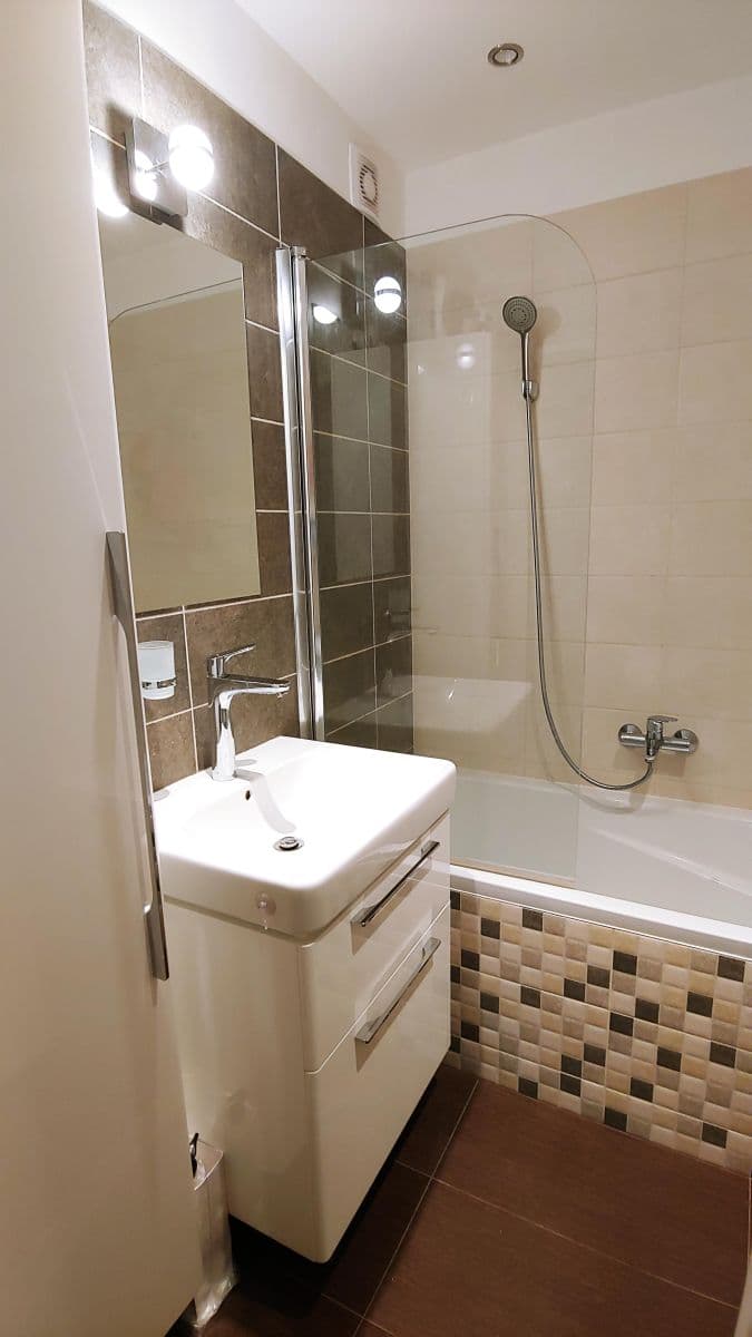 Pronájem bytu 3+1 80 m², Španielova, Praha, Praha Pronájem bytu 3+1 80 m², Španielova, Praha, Praha