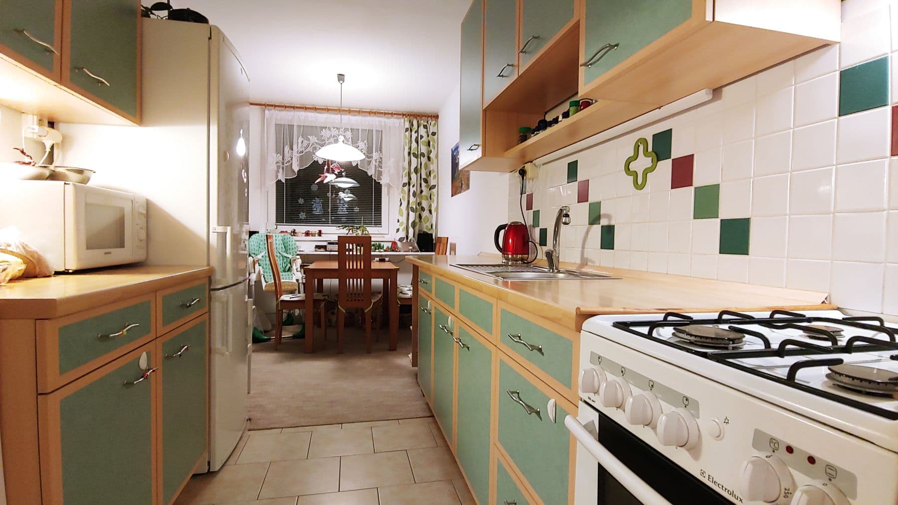 Pronájem bytu 3+1 80 m², Španielova, Praha, Praha Pronájem bytu 3+1 80 m², Španielova, Praha, Praha