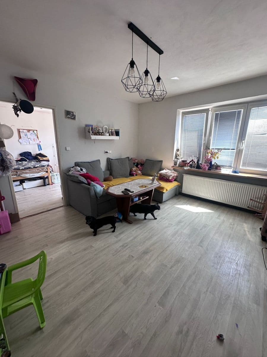 Prodej bytu 2+1 63 m², Třešňové sady, Holešov, Zlínský kraj Prodej bytu 2+1 63 m², Třešňové sady, Holešov, Zlínský kraj