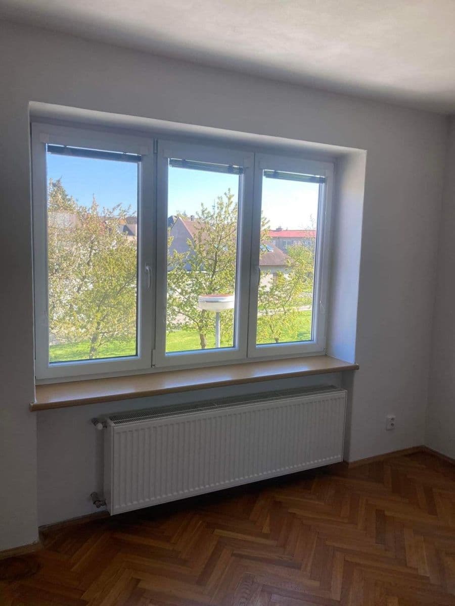 Prodej bytu 2+1 63 m², Třešňové sady, Holešov, Zlínský kraj Prodej bytu 2+1 63 m², Třešňové sady, Holešov, Zlínský kraj