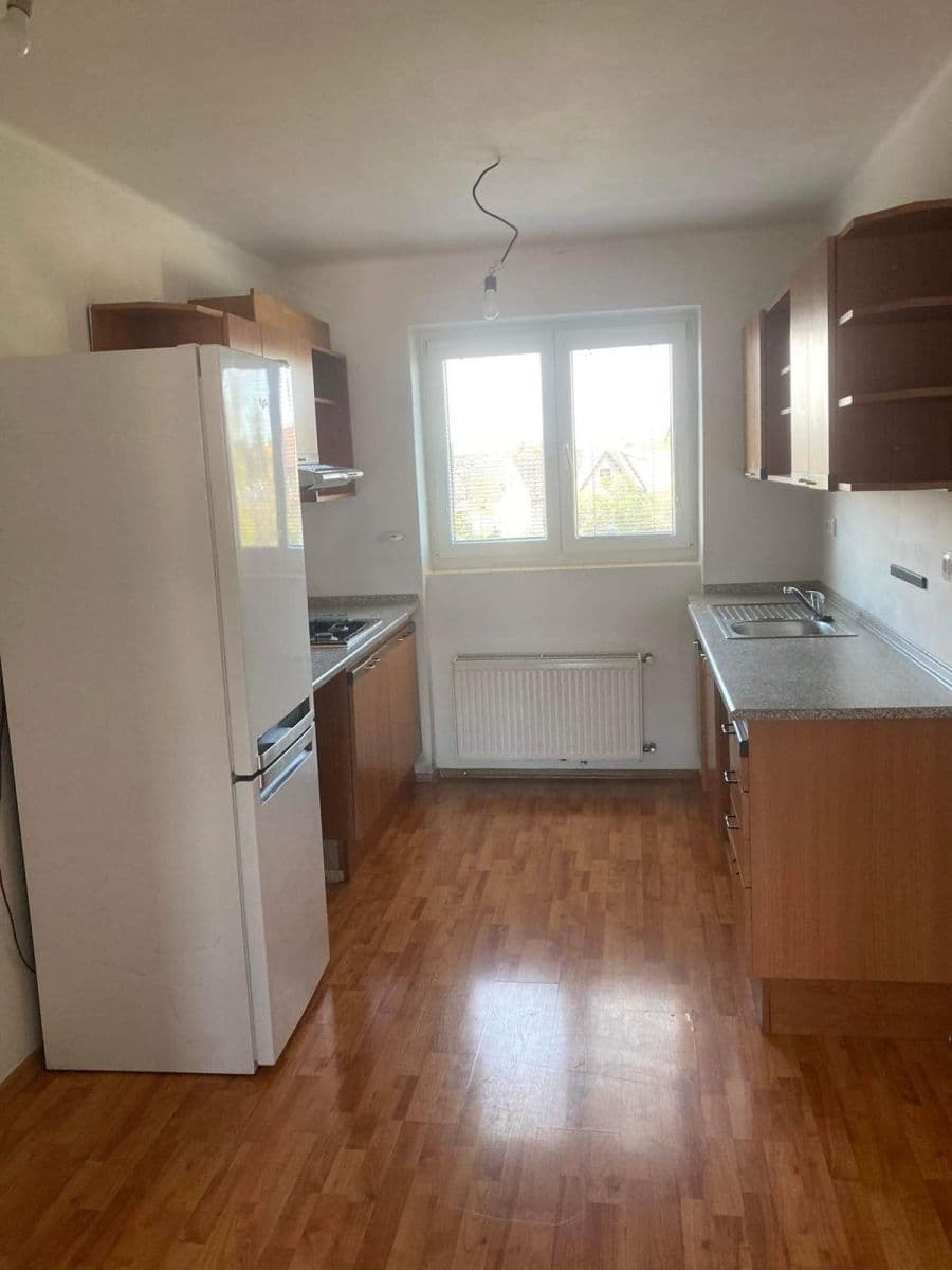 Prodej bytu 2+1 63 m², Třešňové sady, Holešov, Zlínský kraj Prodej bytu 2+1 63 m², Třešňové sady, Holešov, Zlínský kraj