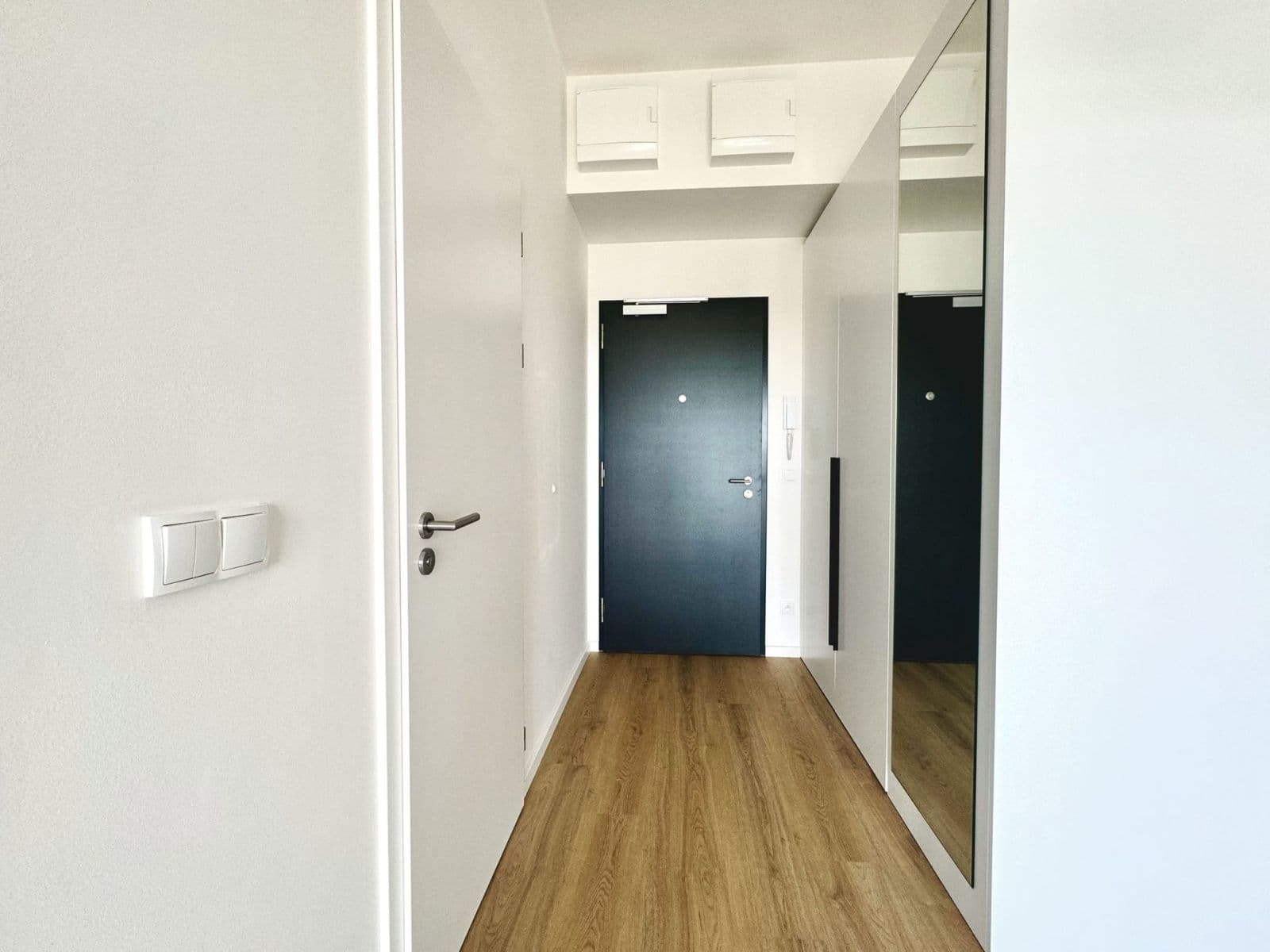 Pronájem bytu 1+kk 37 m², V háji, Praha, Praha Pronájem bytu 1+kk 37 m², V háji, Praha, Praha