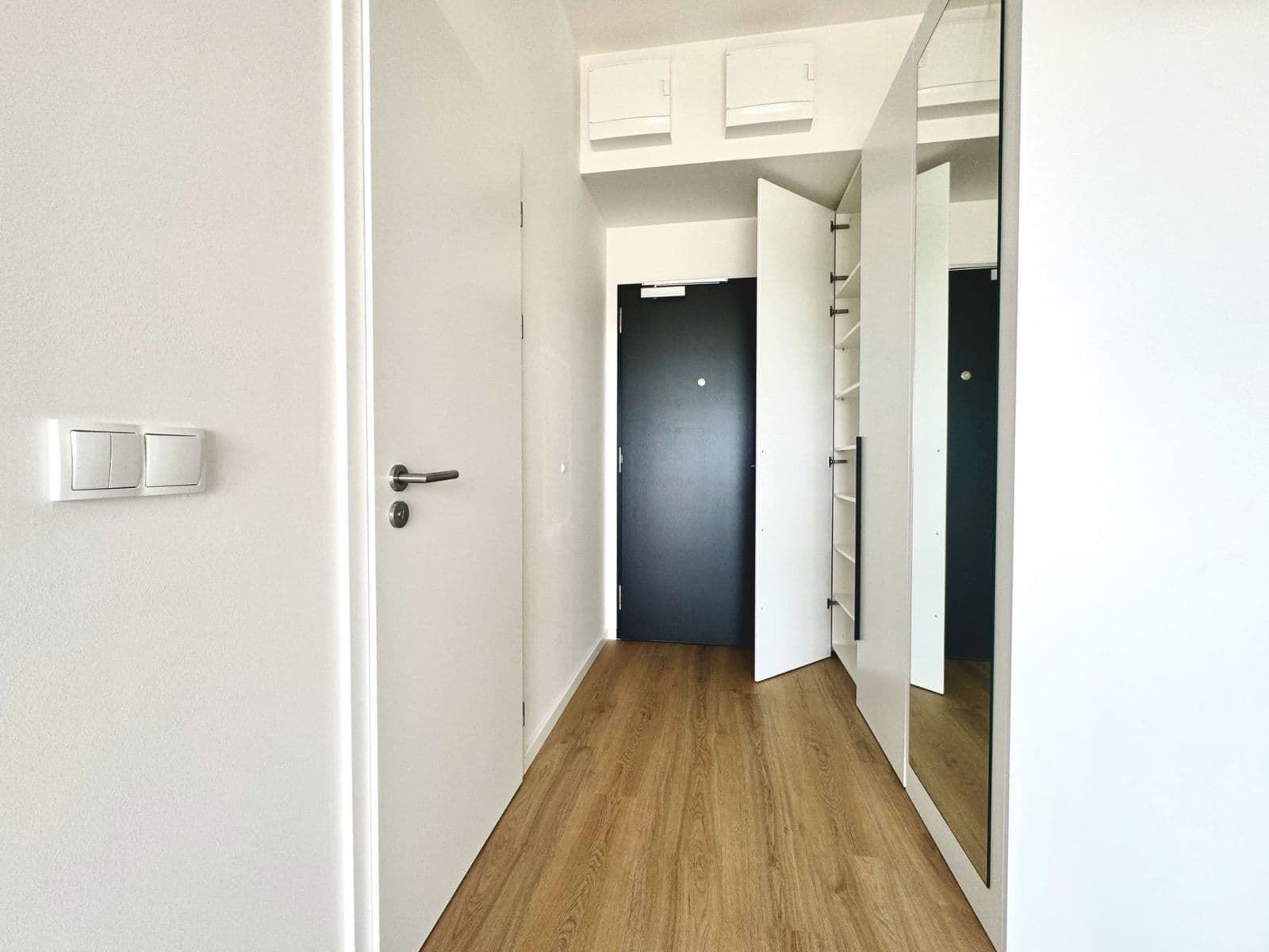 Pronájem bytu 1+kk 37 m², V háji, Praha, Praha Pronájem bytu 1+kk 37 m², V háji, Praha, Praha