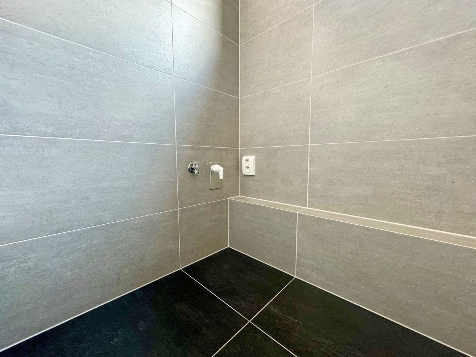 Pronájem bytu 1+kk 37 m², V háji, Praha, Praha Pronájem bytu 1+kk 37 m², V háji, Praha, Praha