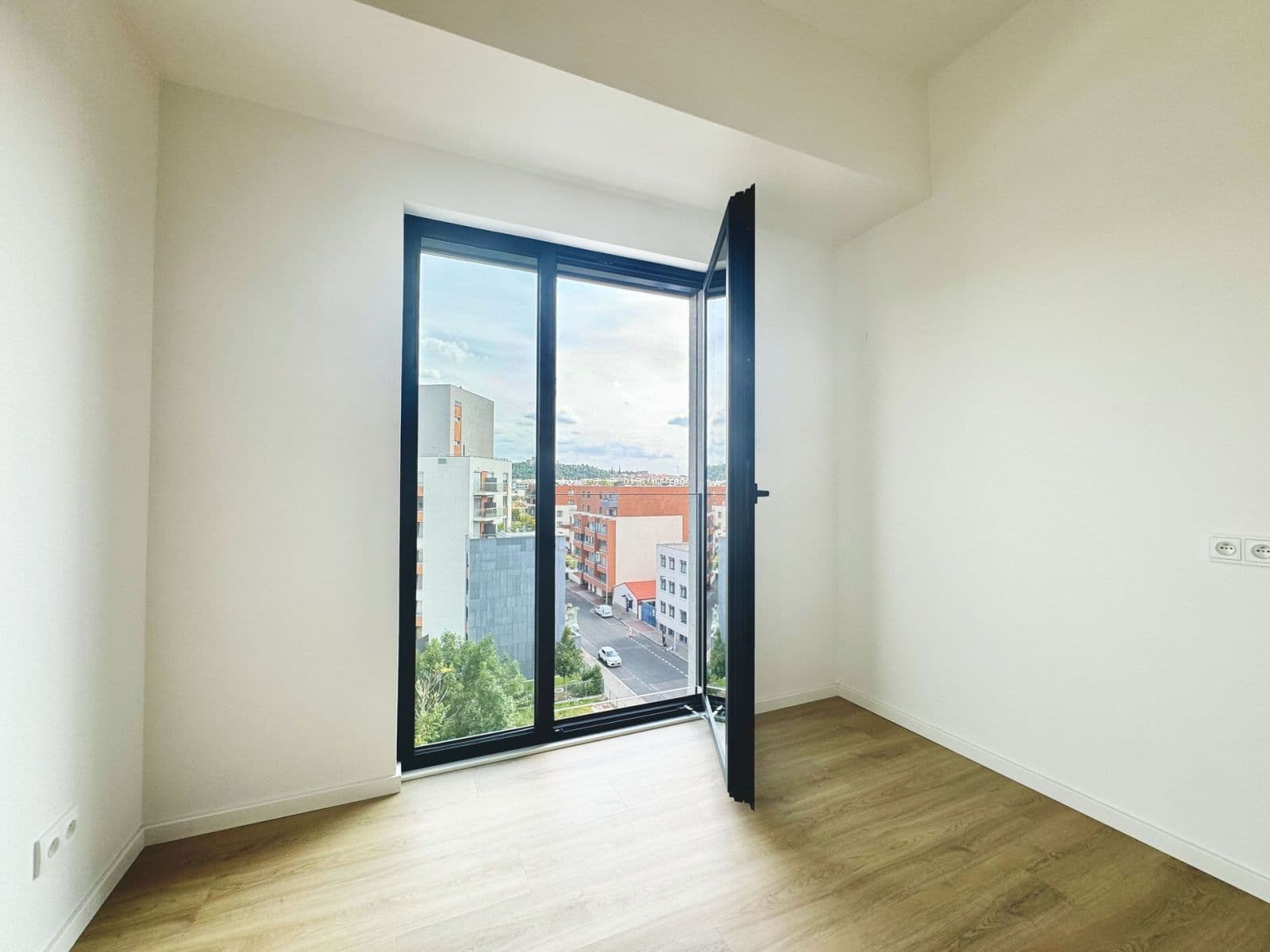Pronájem bytu 1+kk 37 m², V háji, Praha, Praha Pronájem bytu 1+kk 37 m², V háji, Praha, Praha