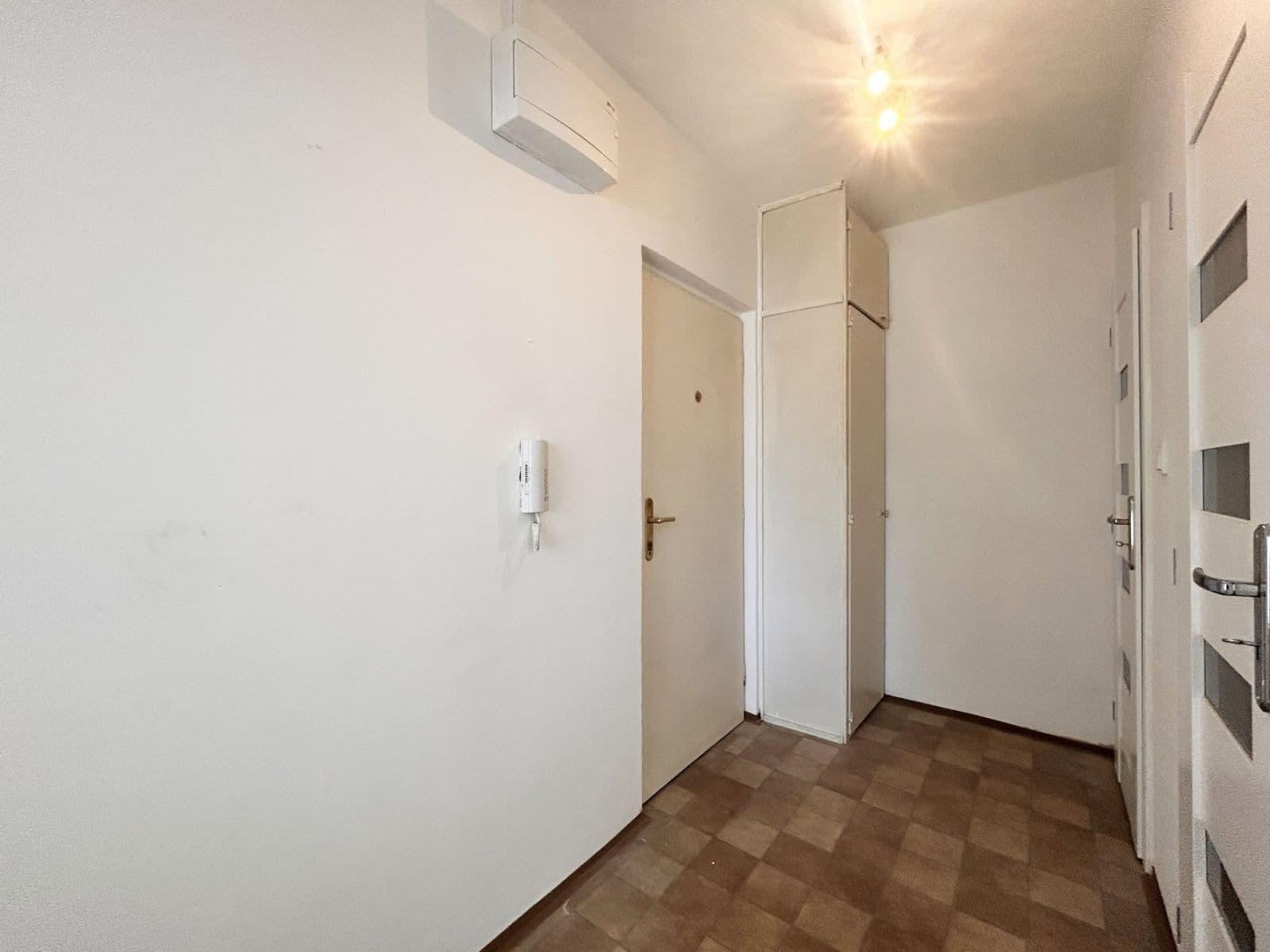 Pronájem bytu 2+kk 41 m², Průchova, Kladno, Středočeský kraj Pronájem bytu 2+kk 41 m², Průchova, Kladno, Středočeský kraj